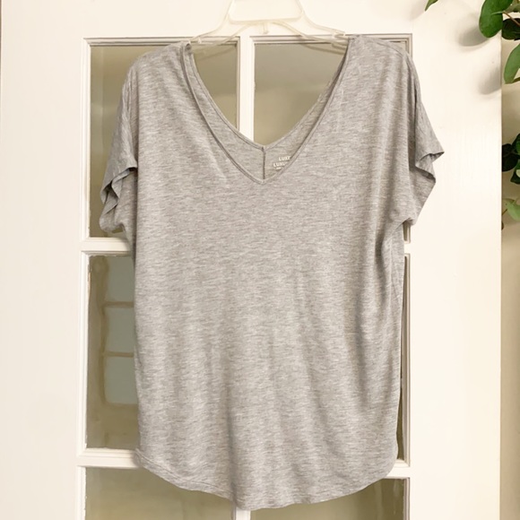 Gap Women's Luxe Gray Deep V-Neck Short Sleeve Shirt (Size S) - Picture 1 of 5